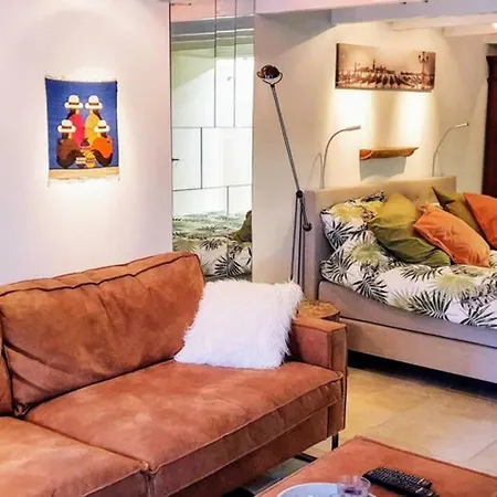 Verborgen Parel Aan De Rotte *