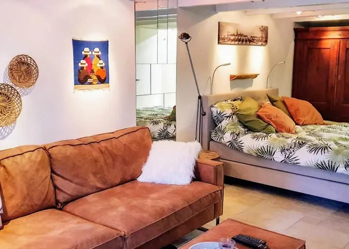 Verborgen Parel Aan De Rotte *