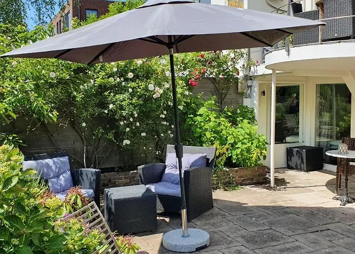 Verborgen Parel Aan De Rotte *